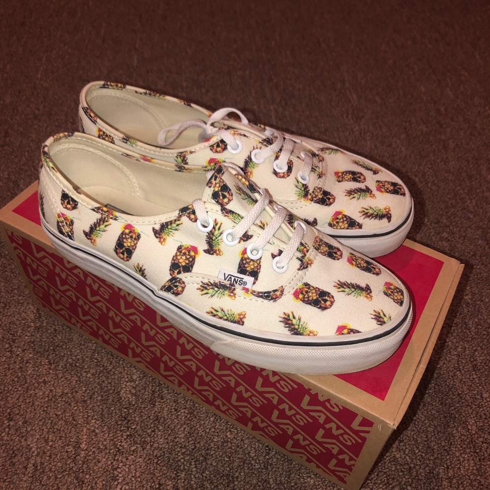 VANS AUTHENTIC